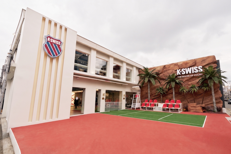 [사진 자료 1] K-SWISS 성수 플래그십 스토어 매장 전경.jpg