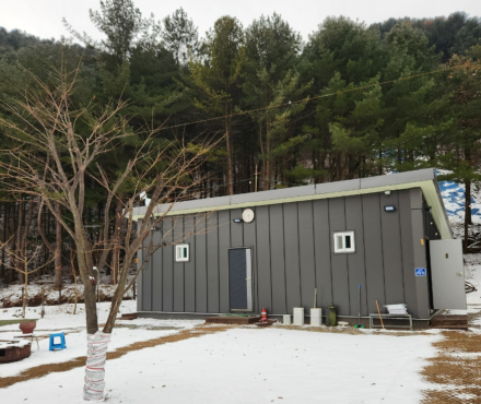 [캠핑장 탐방⑥] 잣나무 숲과 계곡이 어우러진 힐링 공간, 가평 그루잠 캠핑장