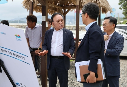 [2026 여수세계섬박람회] 박수관 조직위원장, 주행사장 현장 점검… "완성도 높여 세계적 박람회 만들 것"